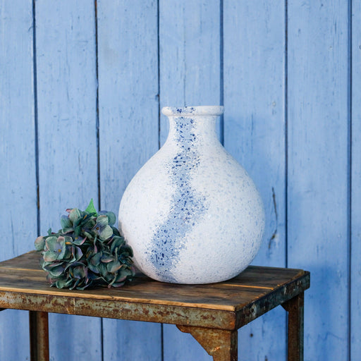 Feine Vase in blau und weiß, Formano -