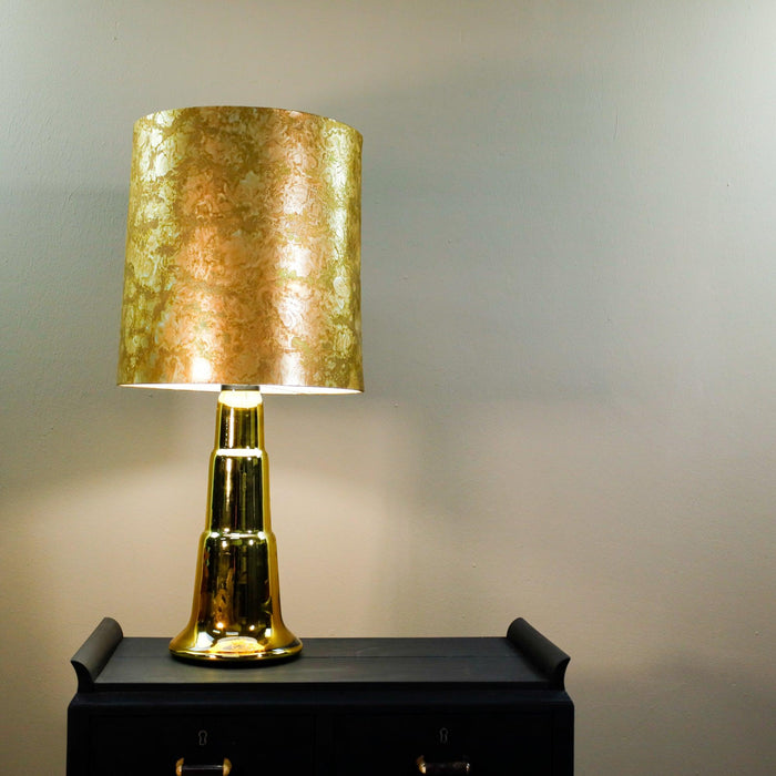 Tischlampe mit Glasfuß in gold, original 70iger Jahre-Vintage Kontor-Vintage Kontor