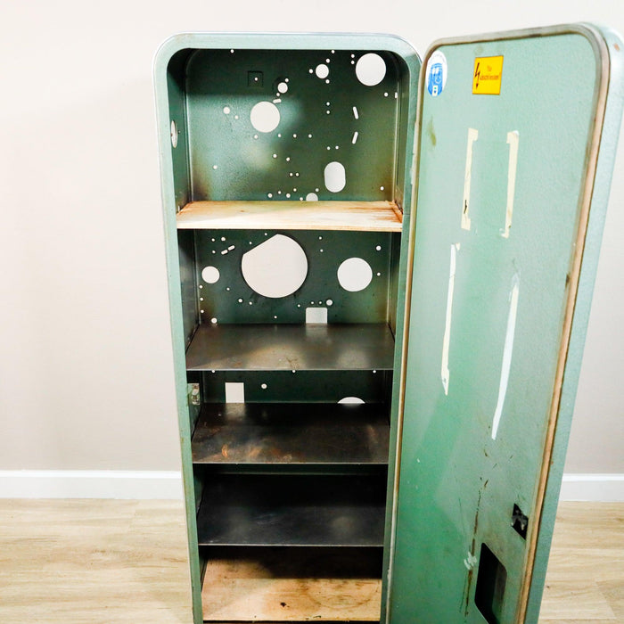 Umgebauter Schaltschrank-Schrank-Vintage Kontor-Vintage Kontor