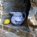 Krug, Keramikkrug in blauweiß -