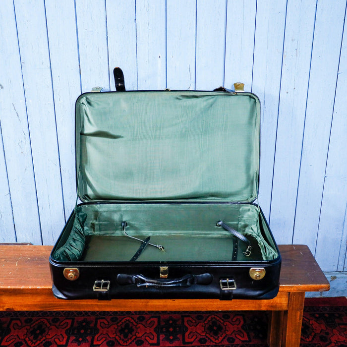 Schwarzer Lederkoffer mit Lederriemen und grünem Futter-Koffer-Vintage Kontor-Vintage Kontor