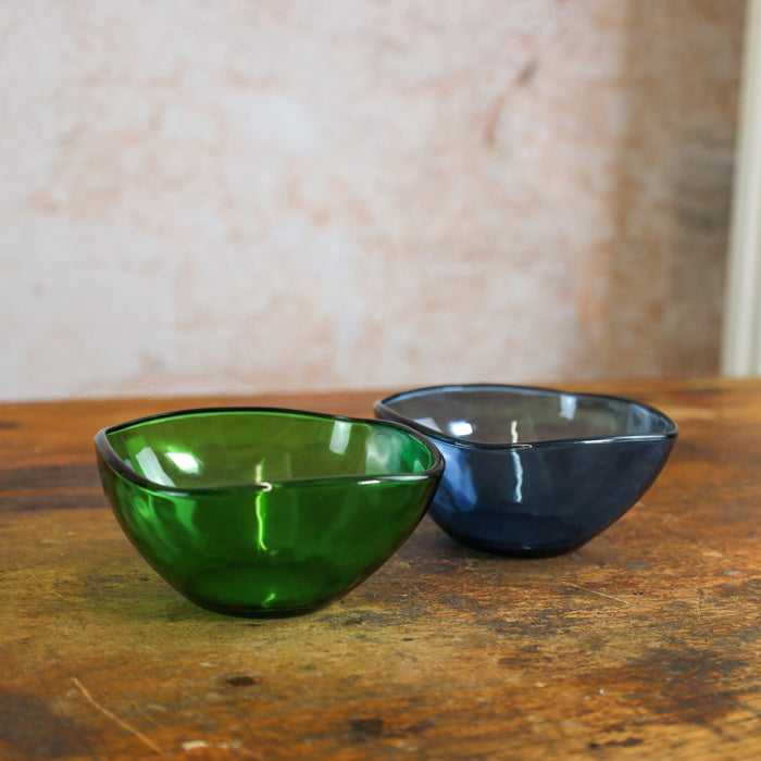 Set kleine Schalen aus Pressglas in grün und blau-Vintage Kontor-Vintage Kontor